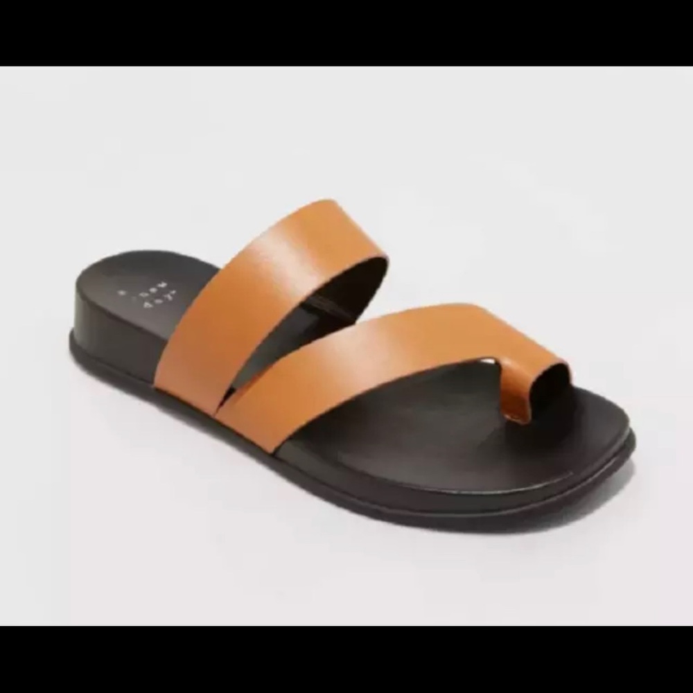 NWT a new day Joelle Sandal with Toe loop